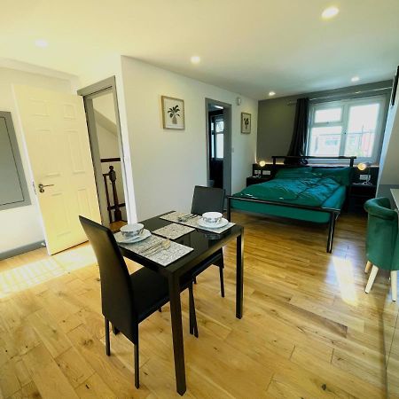 New Look, 7 Minutes To Station, 20 Minutes To Central London Streatham Vale Dış mekan fotoğraf
