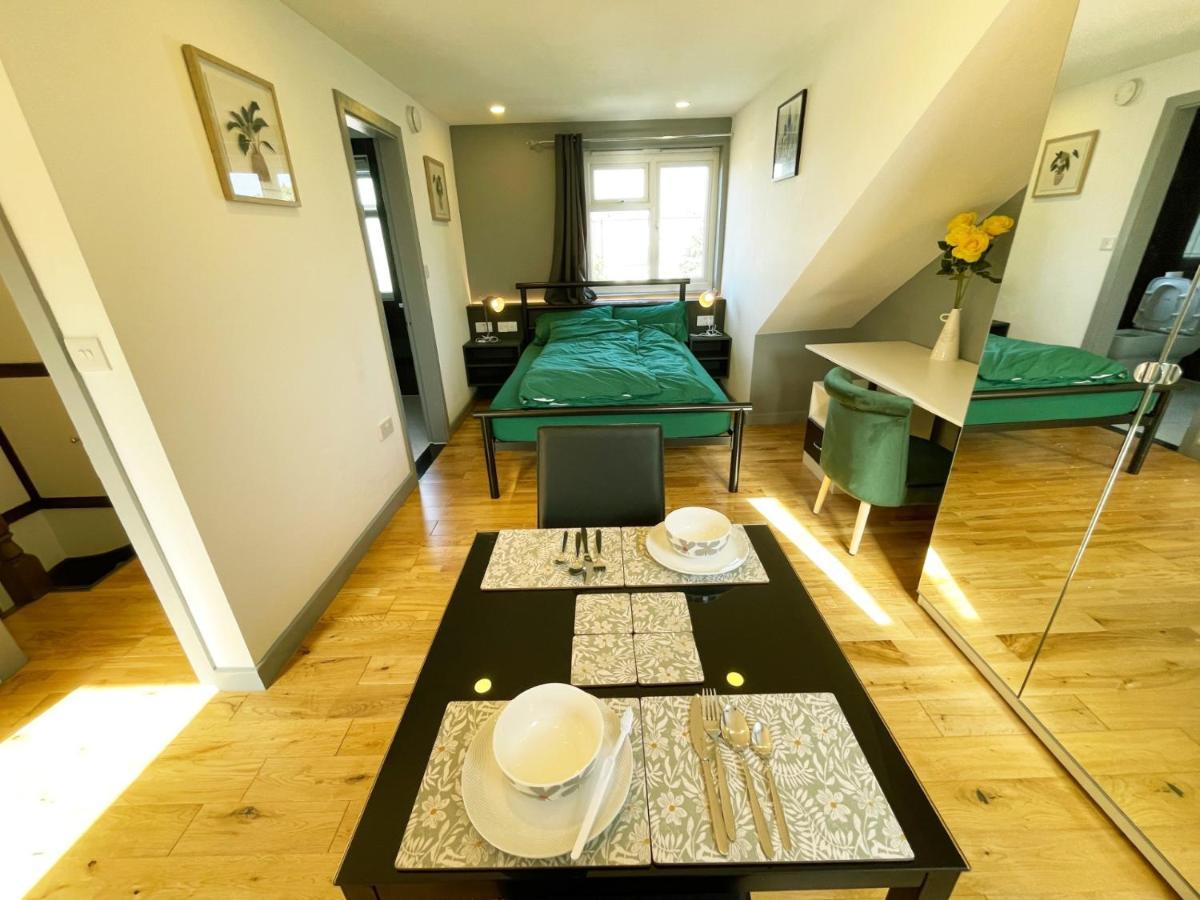 New Look, 7 Minutes To Station, 20 Minutes To Central London Streatham Vale Dış mekan fotoğraf