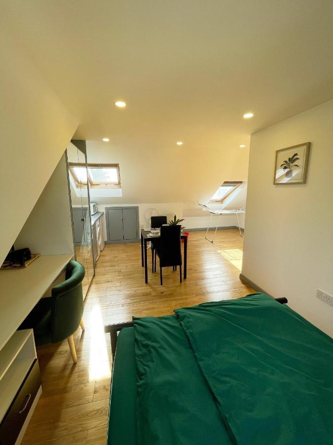 New Look, 7 Minutes To Station, 20 Minutes To Central London Streatham Vale Dış mekan fotoğraf